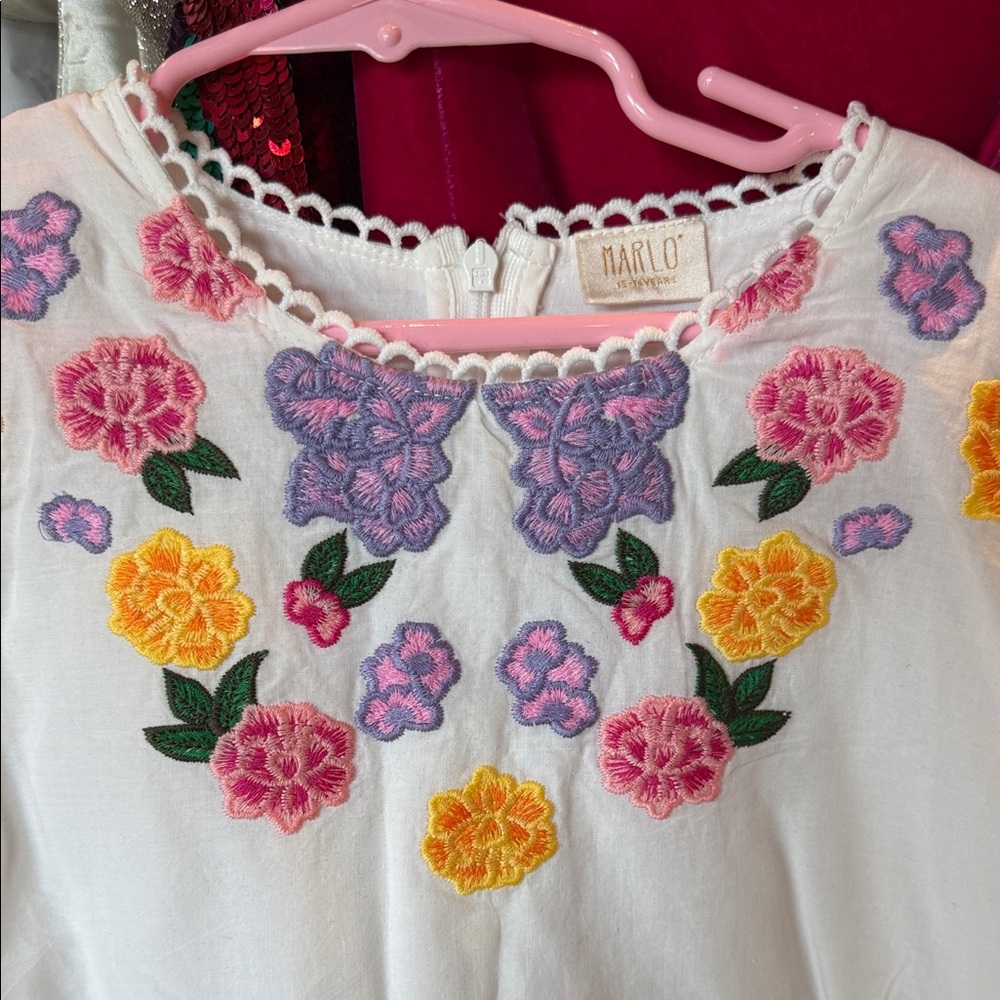 Floral Embroidered Romper - Picture 3 of 8